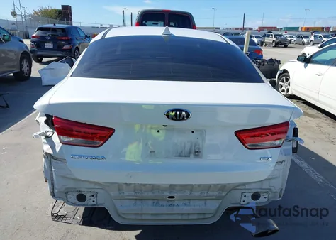 2018 Kia Optima Ex z USA, uszkodzony, nr VIN 5XXGU4L39JG256525